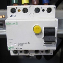 Interruptor diferencial Moeller PFIM-80/4/03